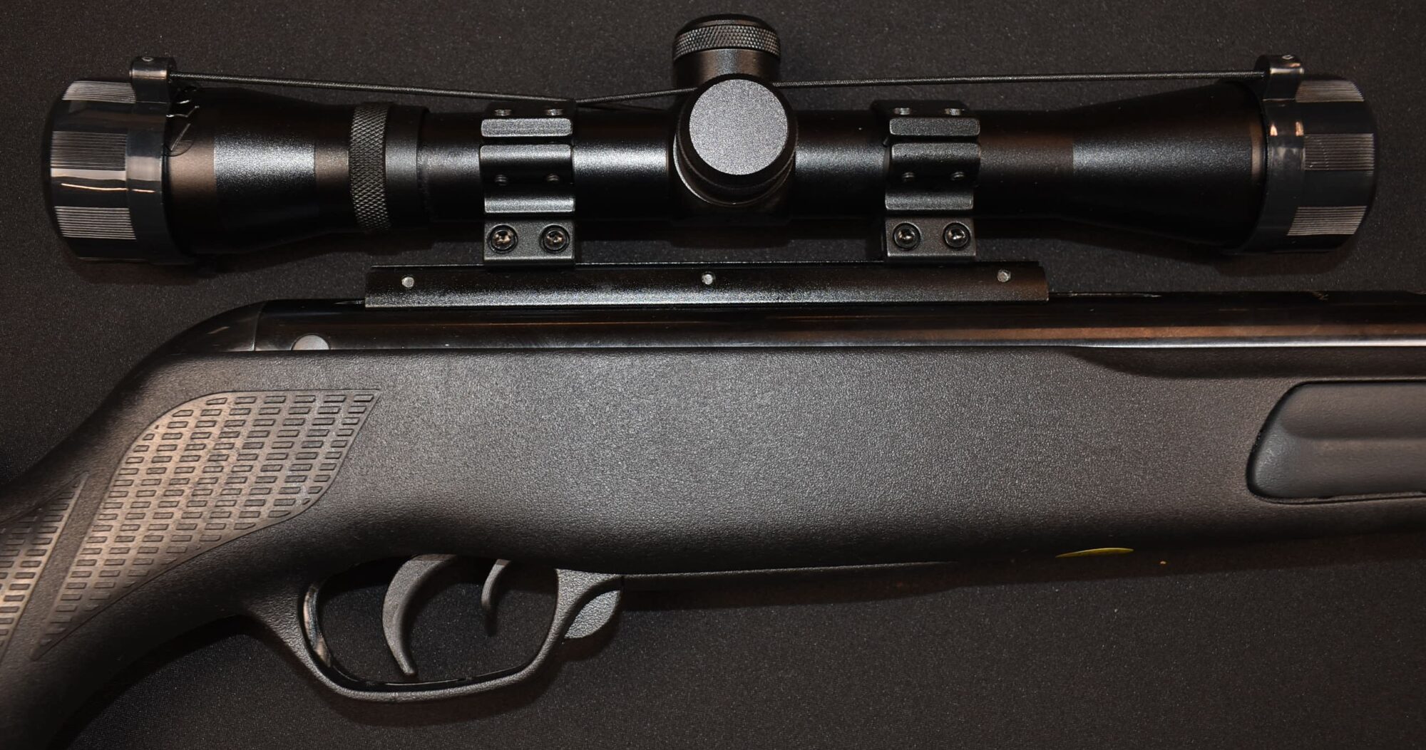 GAMO CFX UNDERLEVER .177 AIR RIFLE+ SCOPE..