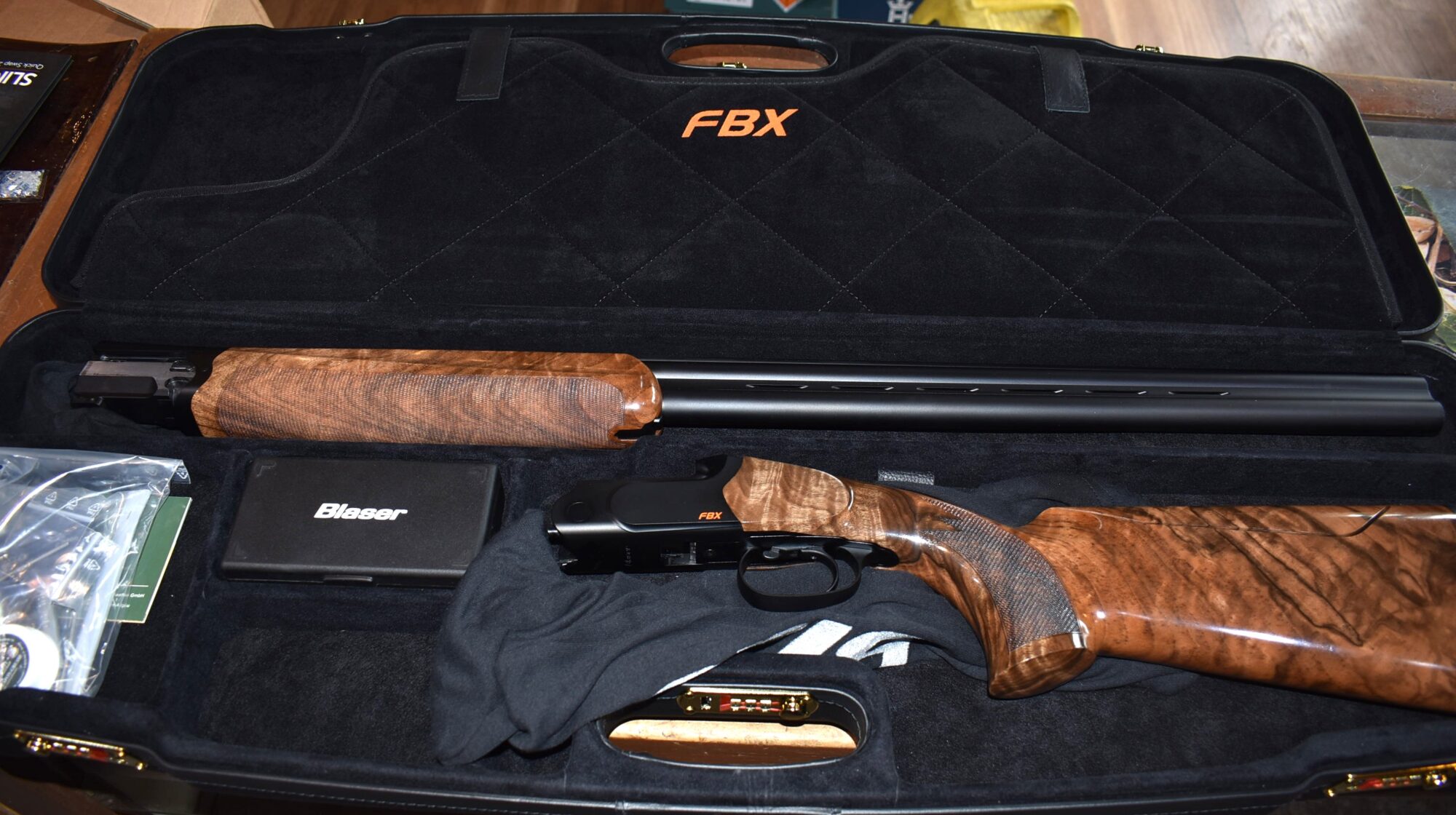 BLASER FBX 12G U/O SPORTER 32" BARRELS.... - Image 2